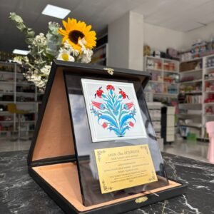 Kristal Cam Kutulu Çinili Plaket