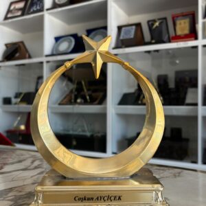 Gold Türk Bayraklı Boyutlu Masa İsimliği